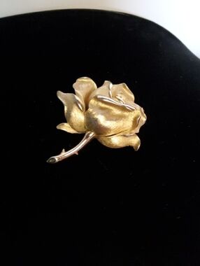 Rare Alfred Phillippet Trifari Rose Brooch.